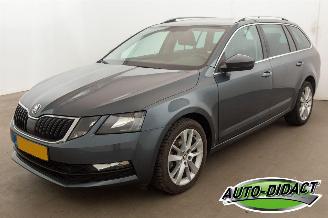 Vaurioauto  passenger cars Skoda Octavia 1.0 TSI Automaat Clima Navi Greentech Clever Edition 2019/8