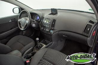 Hyundai I-30 1.6i Dynamic Airco picture 17