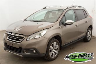 krockskadad bil auto Peugeot 2008 1.2 88.215 km Clima Navi Access 2016/3
