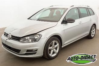krockskadad bil auto Volkswagen Golf Variant 1.2 TSI Clima Navi 2015/5