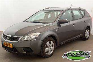 skadebil auto Kia Cee d 1.4 CVVT Airco X-tra 2010/1