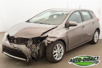 skadebil auto Toyota Auris 1.4 Airco Camera 2014/1