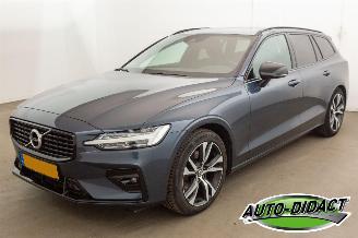 Voiture accidenté Volvo V-60 2.0 B4 Motor schade Autom Clima Navi Leder R-Design 2020/10