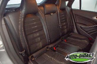 Mercedes Cla-klasse Shooting Brake 200d Automaat Clima Navi Camera Lease Edition Plus picture 21