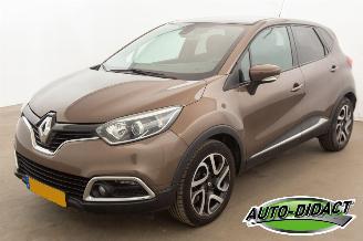 damaged passenger cars Renault Captur 1.2 TCe Automaat Clima Navi Dynamique 2015/1