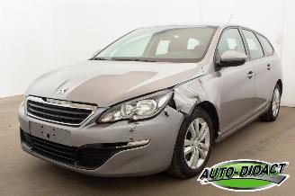 krockskadad bil auto Peugeot 308 SW 1.6 Clima Navi 2015/8