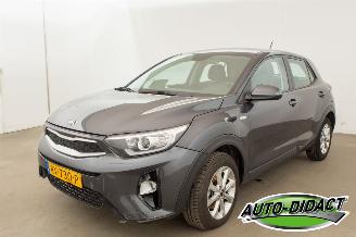 uszkodzony samochody osobowe Kia Stonic 1.2 MPi 66.962 km Airco Navi ComfortPlusLine Navigator 2018/2
