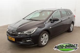 uszkodzony samochody osobowe Opel Astra Sports Tourer 1.4 Turbo Clima Navi Online Edition 2018/12