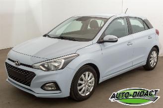 skadebil auto Hyundai I-20 1.0 Active 100.477 km Airco 2020/1