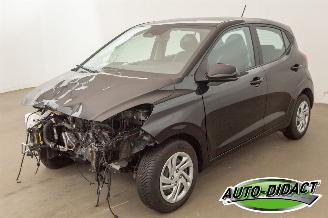 Vaurioauto  passenger cars Hyundai I-10 1.0 Comfort Airco 2023/12