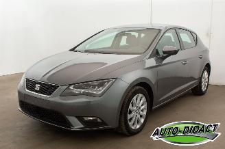 skadebil auto Seat Leon 2.0 TDI Automaar Clima Navi Camera 2016/8