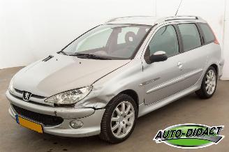 skadebil auto Peugeot 206 SW 1.6-16V Quiksilver Airco 2005/10