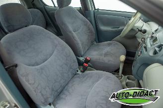 Toyota Yaris 1.3-16V Automaat VVT-i Sol picture 15