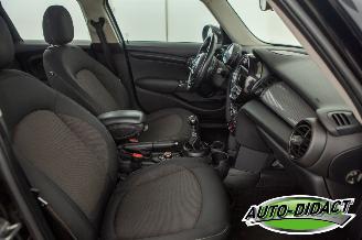 Mini Cooper 1.5 Airco Navi Business picture 19