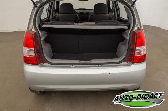 Kia Picanto 1.0 Light picture 28