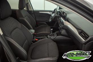 Ford Focus 1.0 EcoBoost Clima Navi Trend Edition Business picture 22