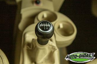 Volkswagen New-beetle 2.0 Cabriolet Highline Airco picture 9