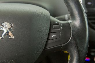 Peugeot 208 1.2 PureTech Automaat 107.250 km Navi Clima Allure picture 15