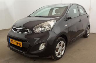 krockskadad bil auto Kia Picanto 1.2 CVVT Airco Comfort Pack 2012/4