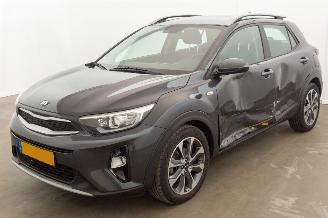 krockskadad bil auto Kia Stonic 1.0 T-GDi Automaat 87.259 km Navi Camera DynamicLine 2020/4