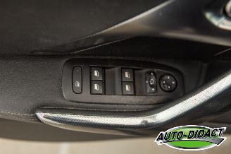 Peugeot 2008 1.2 PureTech Automaat Pano Clima Navi  Blue Lease Executive picture 13