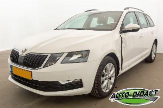 Vaurioauto  passenger cars Skoda Octavia 1.0 TSI Automaat Camera Navi Clima Greentech Ambition Business 2019/4
