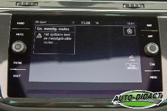 Volkswagen Tiguan 1.5 TSI Automaat Pano Camera Digi Dash Navi ACT Highline Business R picture 10