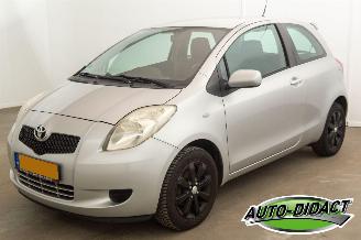 Coche accidentado Toyota Yaris 1.3 VVTi Airco 2006/12