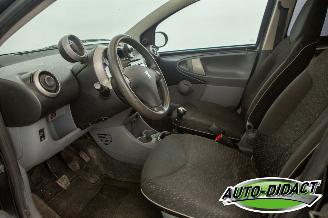 Peugeot 107 1.0-12V Airco Millesim 200 picture 21