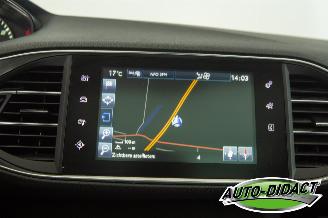 Peugeot 308 SW 1.2 PureTech Clima Navi Pano Style picture 7