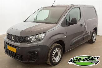 krockskadad bil bedrijf Peugeot Partner 1.5 BlueHDI Airco 97.066 km Premium 2021/2