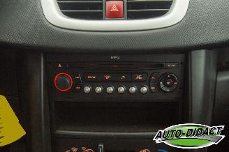 Peugeot 207 1.4-16V Airco Color-line picture 8