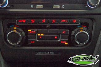 Volkswagen Golf 1.6 TDI Navi Clima picture 10