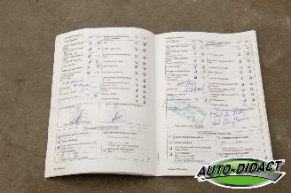 Volkswagen Golf 1.6 TDI Navi Clima picture 30