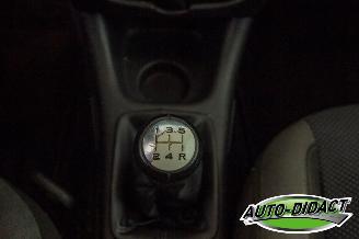 Peugeot 206 1.1 XR picture 14