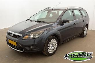 Schadeauto Ford Focus 1.6 Titanium 2009/1