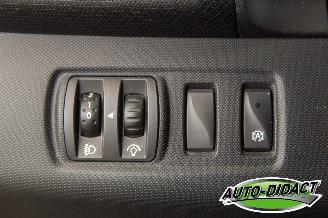 Renault Clio 0.9 TCe Expression picture 17