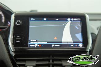 Peugeot 208 1.2 PureTech 90.306 km NAP Airco Navi Blue Lion picture 7