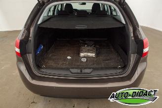 Peugeot 308 SW 1.6 HDI Allure Pano Camera navi picture 38