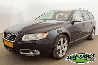 damaged passenger cars Volvo V-70 2.0T R-Edition Clima Leder Stoelverwarming 2011/3