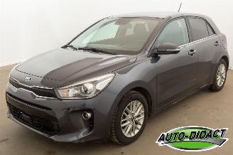 skadebil auto Kia Rio 1.0 Automaat Camera Clima Invalidebesturing 2017/8