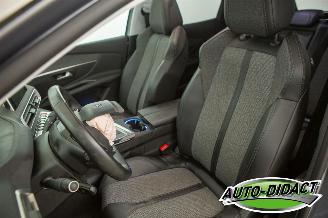 Peugeot 3008 1.2 Allure Open Pano Clima Navi Camera picture 25