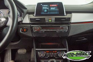 BMW 2-serie 218i Automaat Clima Navi Camera High Executive Edition picture 11