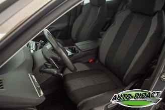 Peugeot 3008 1.2 PureTech Automaat 81.562 km NAP Digi Dash Clima Blue Lease Executive picture 30