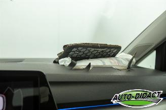 Volkswagen Golf 1.5 TSI Digi Dash Clima picture 27