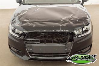 Audi A1 1.6 TDI Airco Pano Ambition picture 37