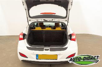 Hyundai I-30 1.6 GDI Clima Navi Camera i-Magine picture 38