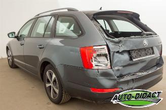 Skoda Octavia 1.6 TDI Clima Navi Ambition picture 3