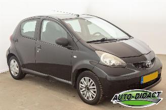 Toyota Aygo 1.0-12V picture 2