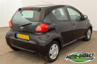Toyota Aygo 1.0-12V picture 4